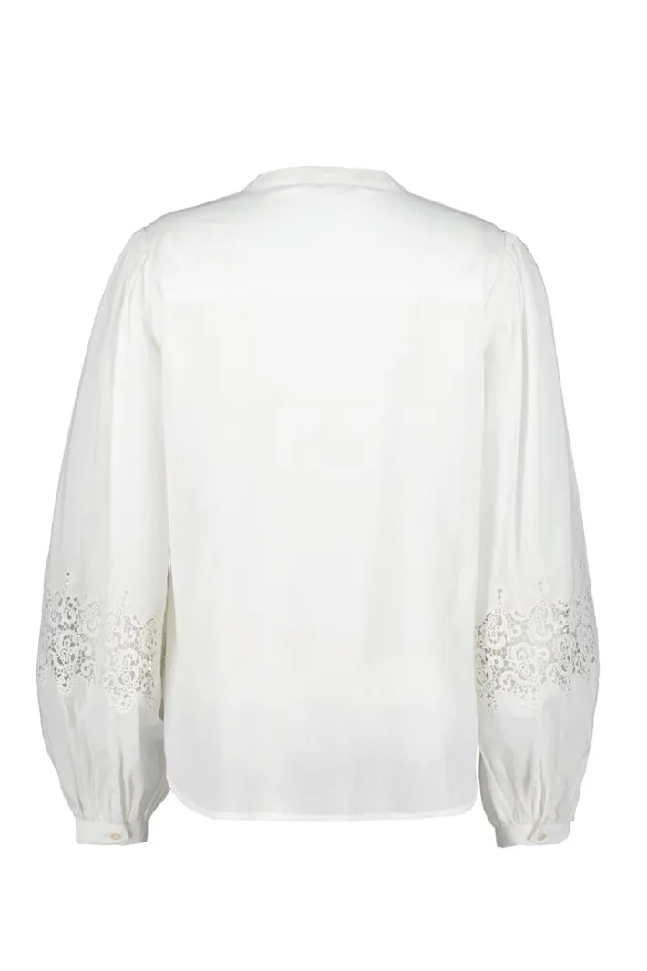DiDi Blouse lace Delight in Offwhite- Blouses
