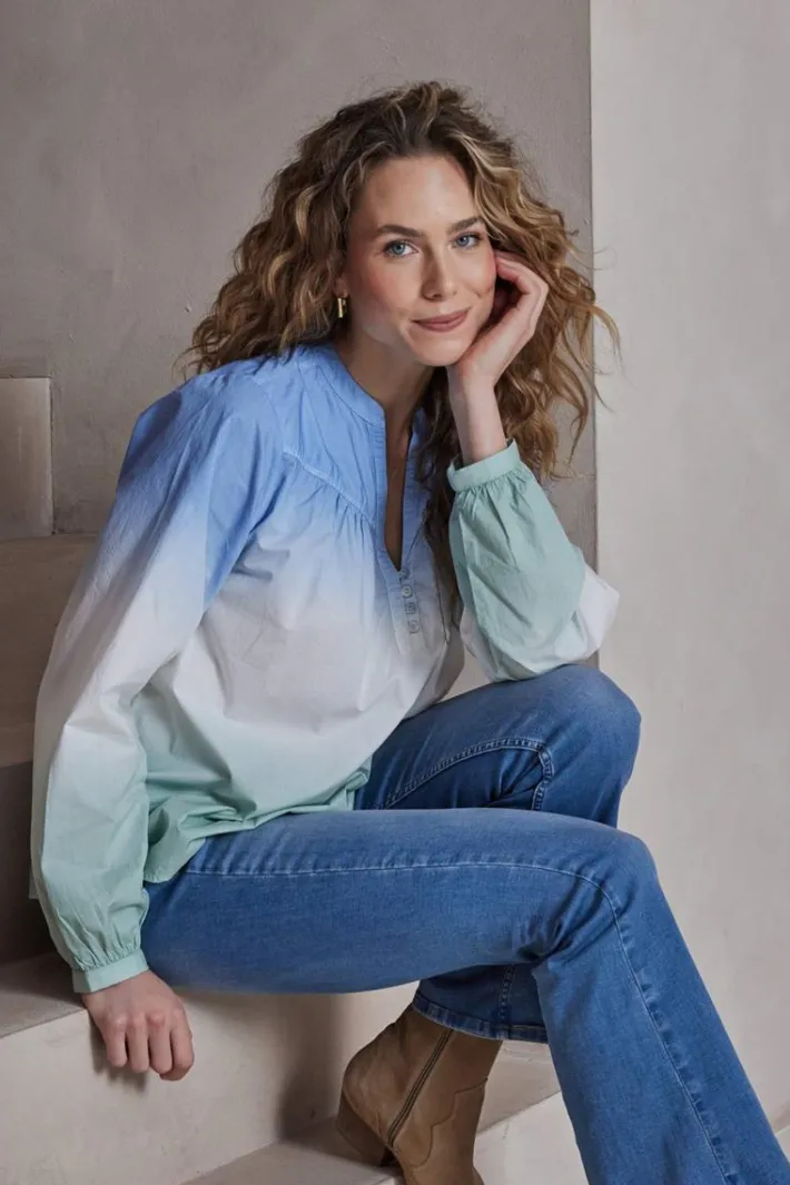 DiDi Blouse Nelsi dip dye Sky blue- Blouses