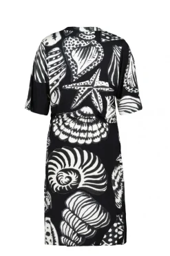 DiDi Dress Baily in Black with Shell Symphony XXL print- Jurken & Tunieken