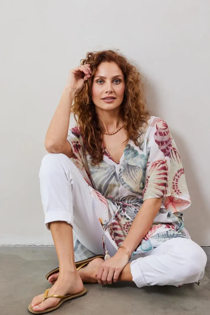 DiDi Kaftan in Offwhite with Ocean treasures XL print- Kaftans En Kimonos | Jurken & Tunieken