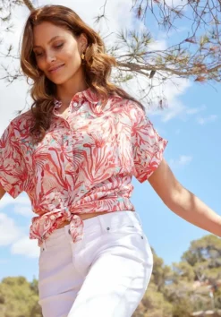 DiDi Loose blouse Sierra in Offwhite with Coral garden print- Blouses