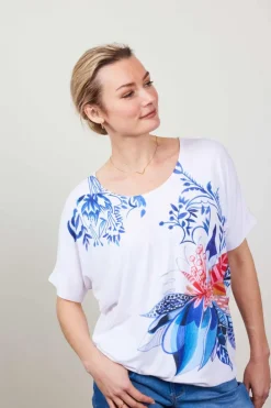 DiDi Loose tee Flow in white with Azur Fushion Panel print- T-shirts & Tops