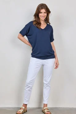 DiDi Loose V-tee Faye in Donkerblauw- Basics | T-shirts & Tops