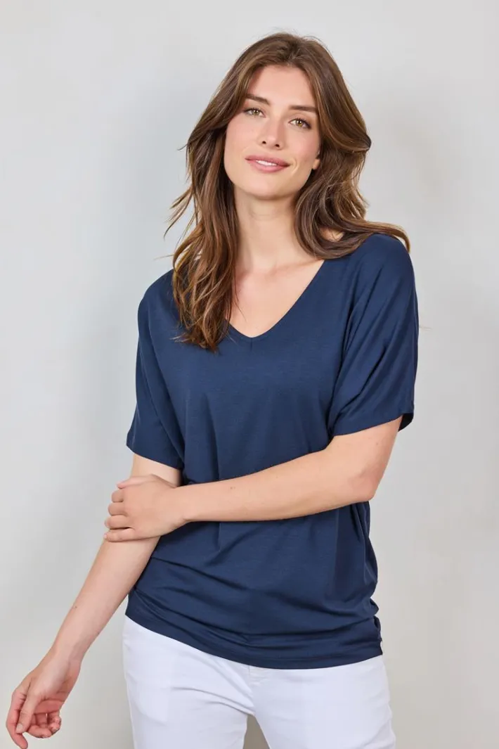 DiDi Loose V-tee Faye in Donkerblauw- Basics | T-shirts & Tops