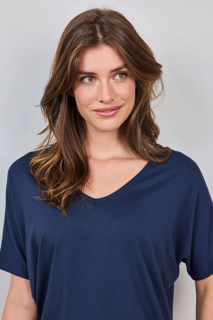 DiDi Loose V-tee Faye in Donkerblauw- Basics | T-shirts & Tops
