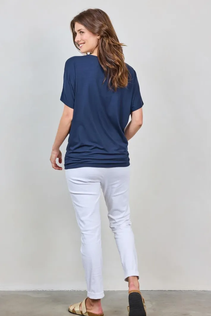 DiDi Loose V-tee Faye in Donkerblauw- Basics | T-shirts & Tops