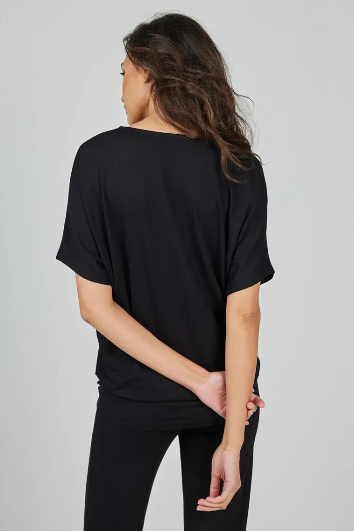 DiDi Loose V-tee Faye in Zwart- Basics | T-shirts & Tops