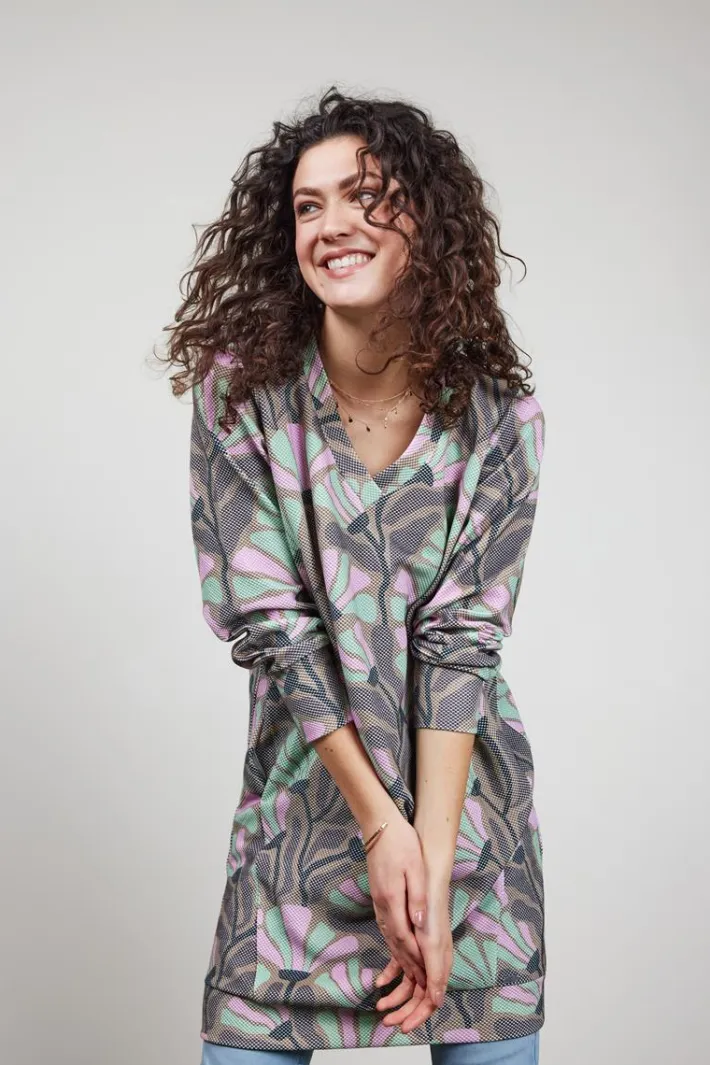 DiDi Sweat dress Chilly met Cosmic Flower print- Truien & Vesten | Sweaters