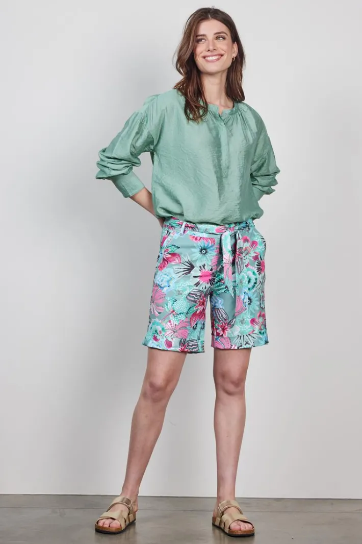 DiDi Travel bermuda Urban in Granite green with Floral Medley print- Travel | Korte Broeken