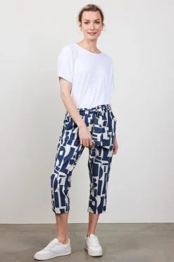 DiDi Travel capri Journal in dark blue with Galaxy print- Travel | Korte Broeken