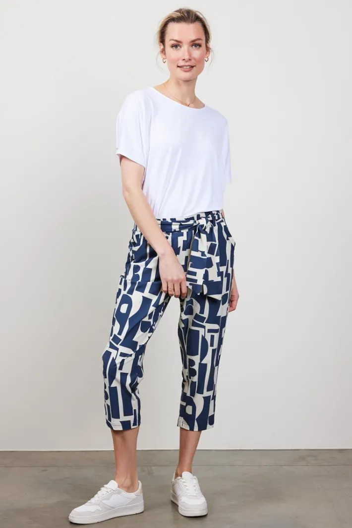 DiDi Travel capri Journal in dark blue with Galaxy print- Travel | Korte Broeken