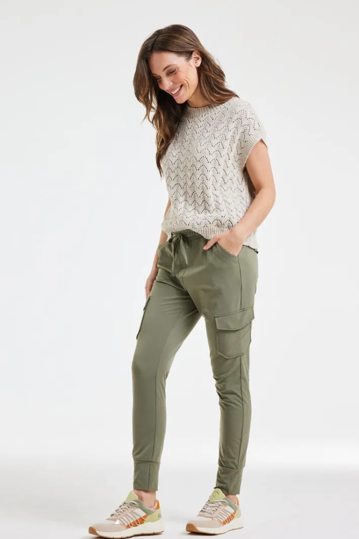 DiDi Travel pants Dash in dusty olive- Travel | Lange Broeken