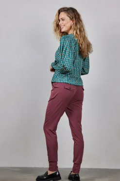 DiDi Travel pants Flying in de kleur mahogany- Travel | Lange Broeken