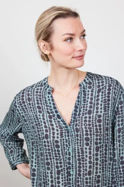 DiDi Tunic Chill in granite green with dots in a row print- Jurken & Tunieken