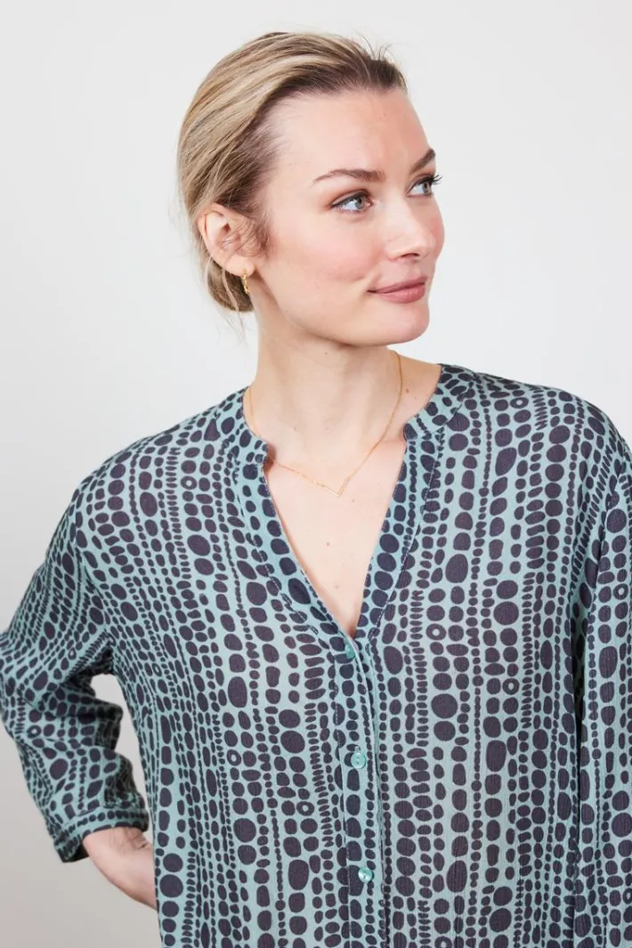 DiDi Tunic Chill in granite green with dots in a row print- Jurken & Tunieken